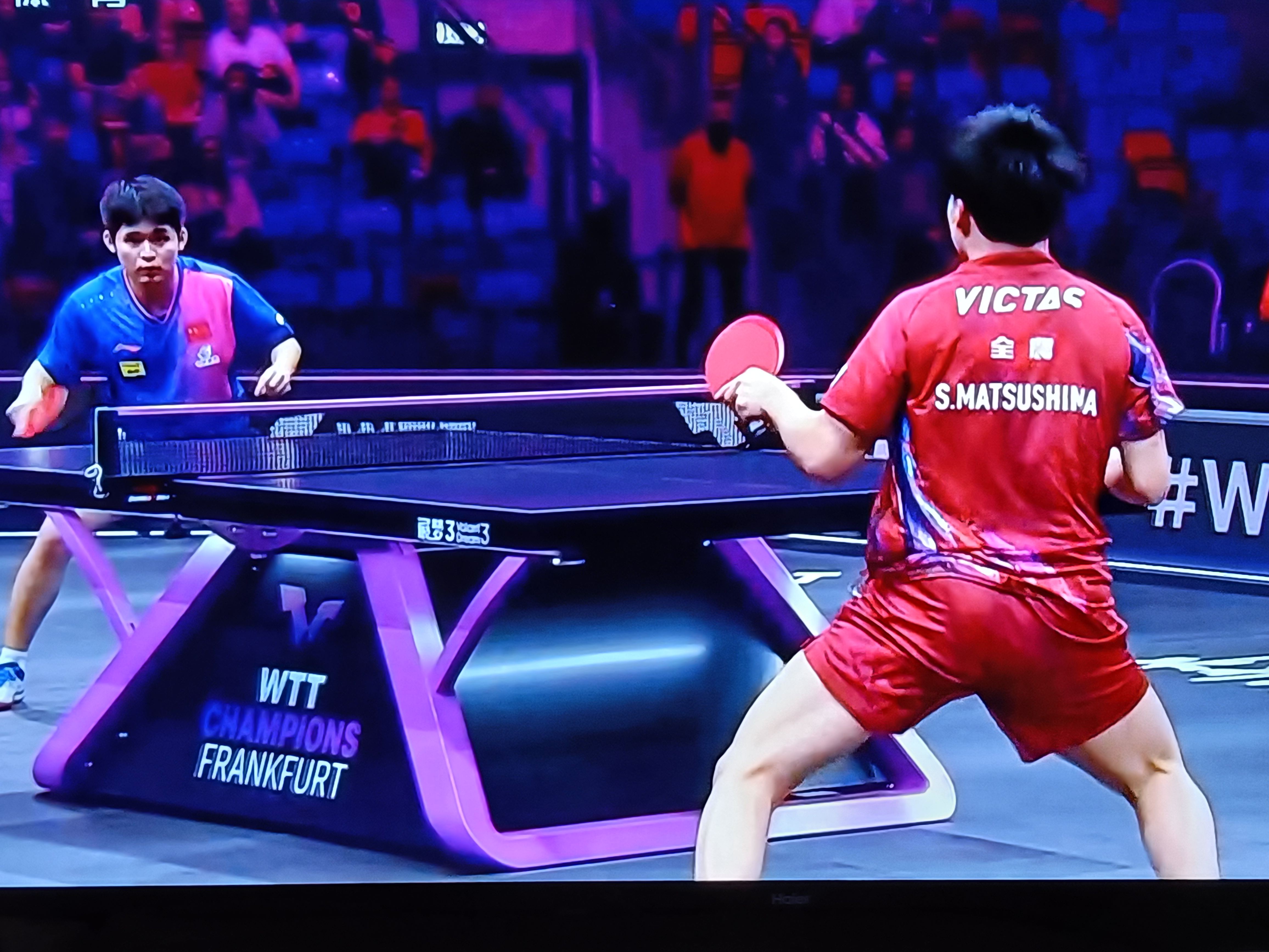 中国乒乓球队碾压瑞典乒乓球队,许昕制霸全场 中国乒乓球队碾压瑞典乒乓球队,许昕制霸全场