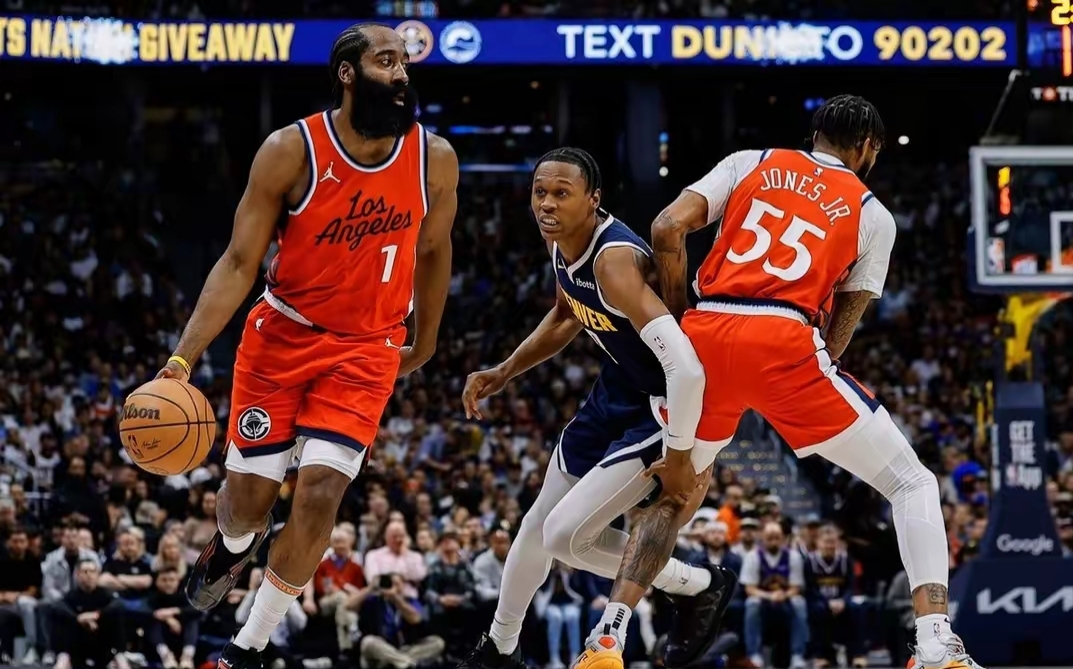 篮网翻盘奇才,乔治送出助攻 篮网翻盘奇才,乔治送出助攻