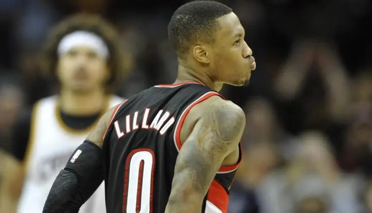 魔术逆转新疆队，利拉德扛起全队