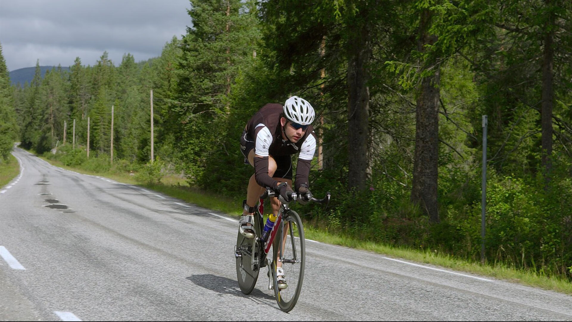 雷速赛事直播app-北京队防守铁闸！乔治锁死山西核心，窒息式防守奠定胜局