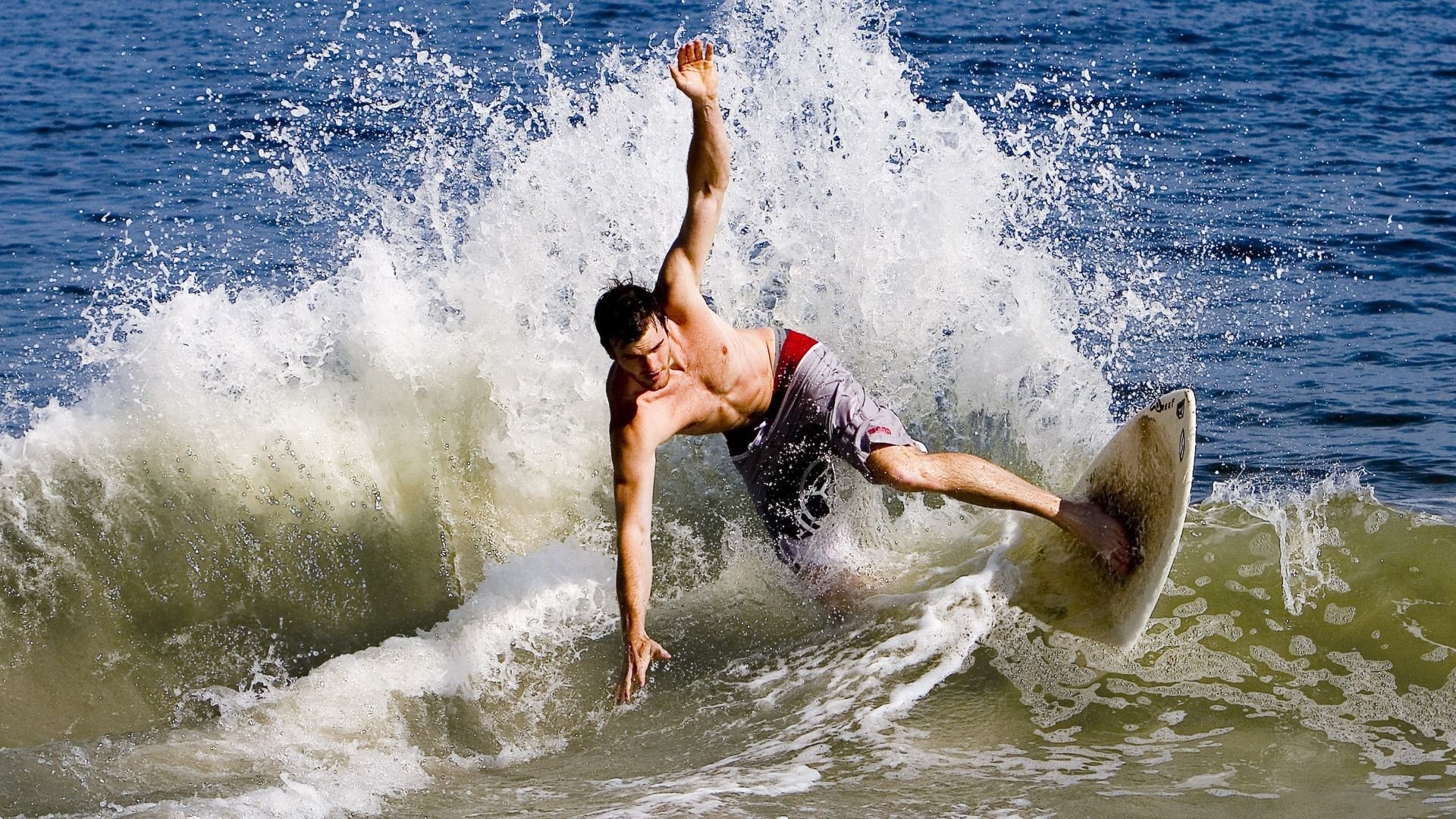 绝杀时刻，广州队逆袭国王，浓眉哥带队书写传奇